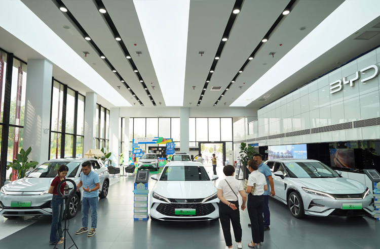 新能源汽車4S店展示廳